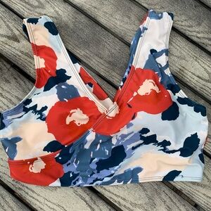 Nani swimwear Floral Switch V Top bikini top women’s L